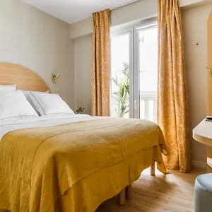 Ami - Orso Hotell
